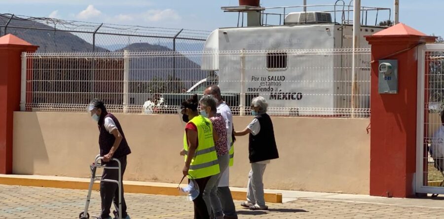 Avanza  la vacunación contra Covid-19 en 3 municipios de los Valles Centrales