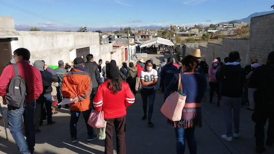 Bloquean en Santa Rosa Panzacola por la falta de vacunas anti-COVID