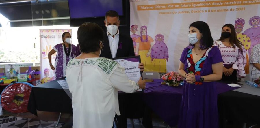 DIF Oaxaca felicita y reconoce la incansable labor de la procuradora María Cristina Susana Pérez Guerrero Zamora