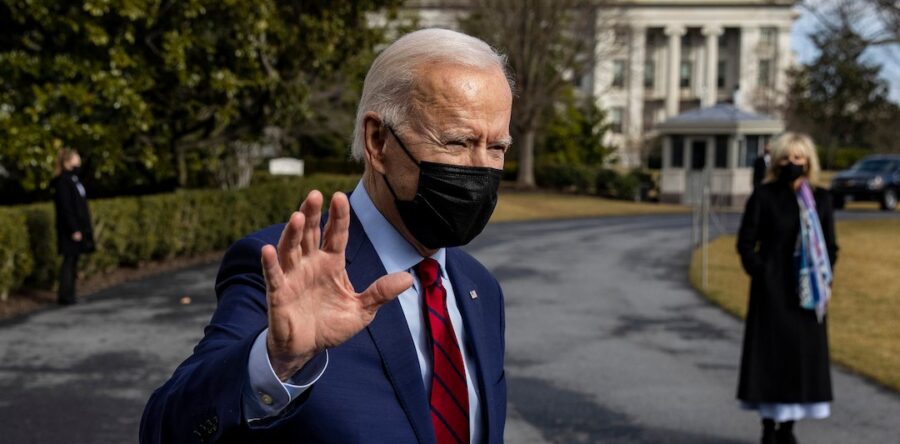 Biden no considera compartir vacunas Covid-19 con México: Casa Blanca