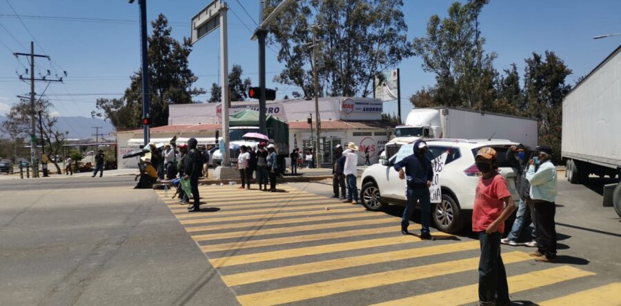 Habitantes de Santiago Atitlán cerraron el crucero de Viguera y calles aledañas
