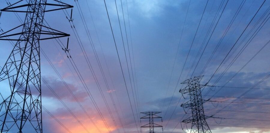 Comisiones del Senado avalan reforma eléctrica de AMLO