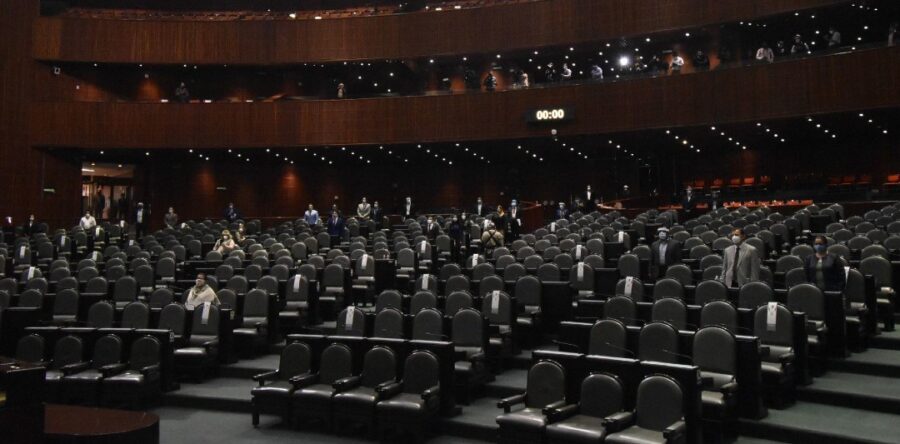 INE y diputados firman convenio para fiscalizar a candidatos a reelección