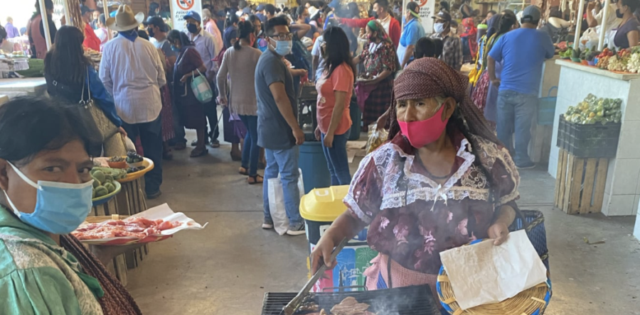 Regresó la normalidad al tianguis dominical de Tlacolula de Matamoros