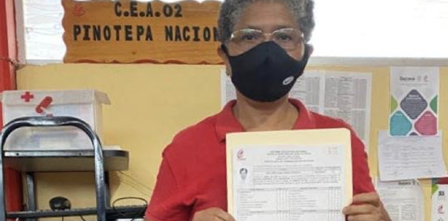 Con 56 años años, Andrea Ávila concluyó su bachillerato y continúa estudiando