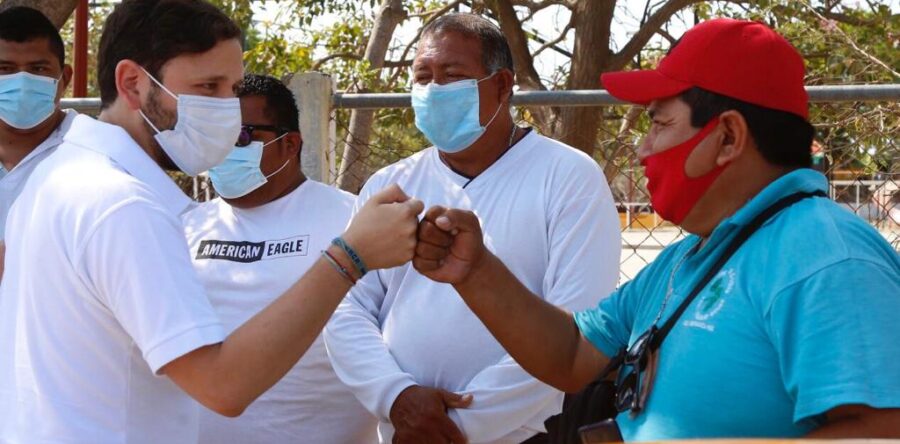 Taxistas de Juchitán promoverán el voto a favor de Pepe Estefan Gillessen