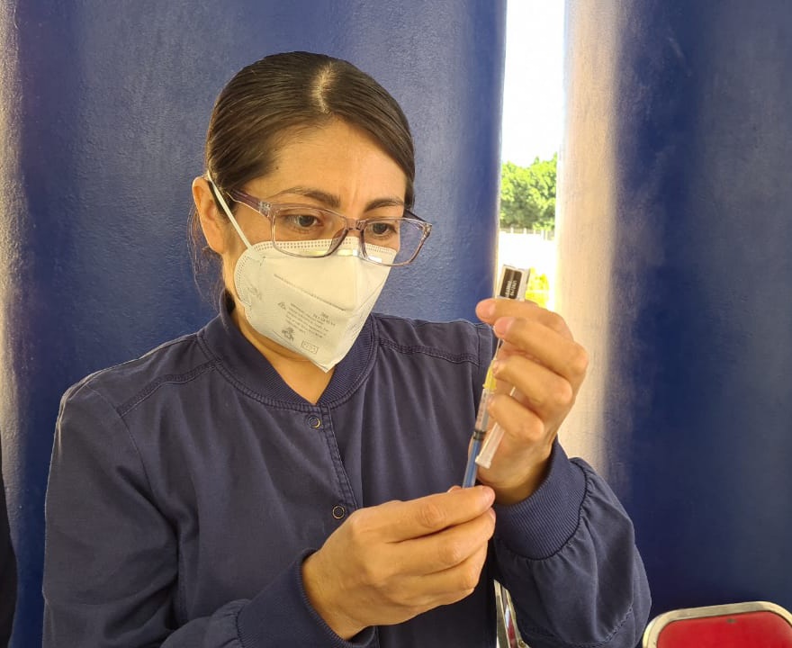 Exhortan los SSO a la ciudadanía a no difundir información falsa respecto a la aplicación de vacunas contra la COVID-19