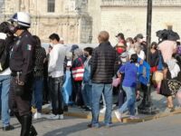 En desorden dio inicio la aplicación de la segunda dosis de la vacuna contra el coronavirus