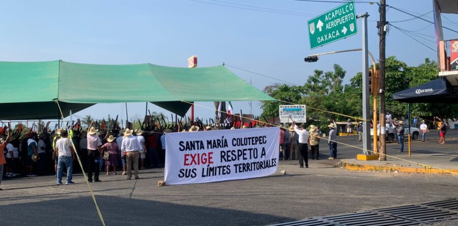 Continua disputa por límites de tierras entre Santa María Colotepec y San Pedro Mixtepec