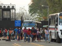 Reclama Canaco-Servytur falta de acciones del gobierno federal para liberar aeropuerto