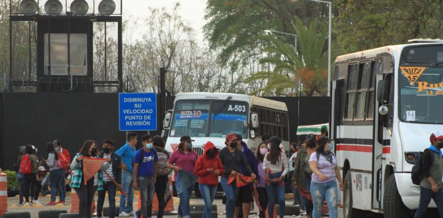Reclama Canaco-Servytur falta de acciones del gobierno federal para liberar aeropuerto