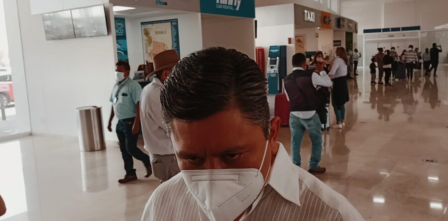 99 vuelos fueron cancelados por el bloqueo de los normalistas en el Aeropuerto