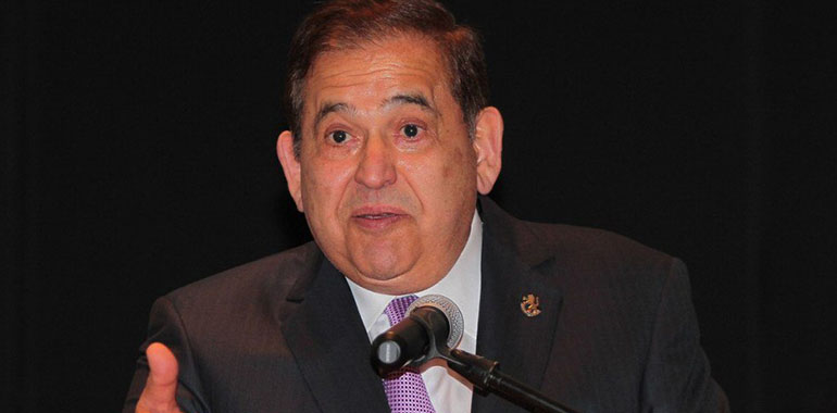 Celebra López Obrador pacto de Ancira para devolver 216 mdd