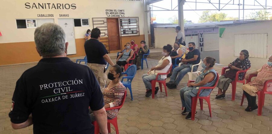 Mantiene Ayuntamiento de Oaxaca pláticas informativas de protección civil en mercados públicos