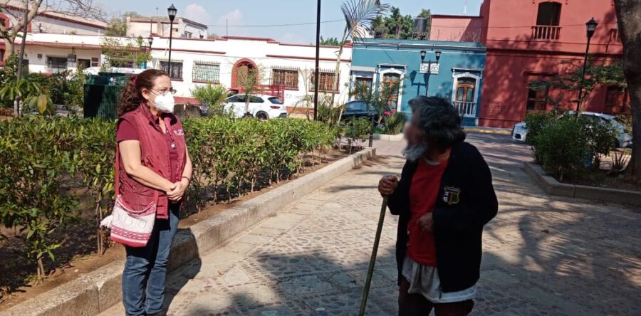 DIF Municipal de Oaxaca de Juárez continúa dando atención a personas en situación de calle