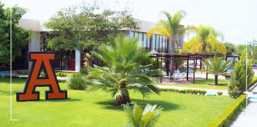 Lanza Universidad Anáhuac Oaxaca, programa de becas 2021 para posgrado