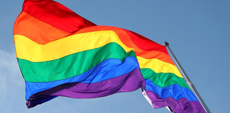 Orgullo LGBTTTIQ+ en cinco himnos: Ismael Ortiz Romero Cuevas