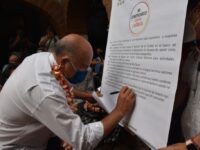 Firma Villacaña Jiménez acciones a favor del sector cultural