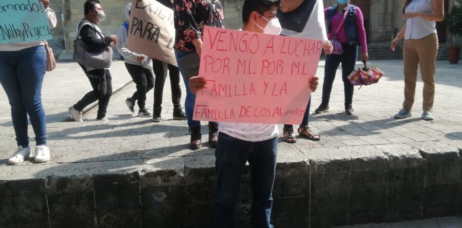 Con protesta la FENNER pide que sean vacunados contra la Covid-19