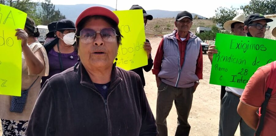 Bloquean el basurero de Zaachila y desconocen al agente municipal de la Vicente Guerrero