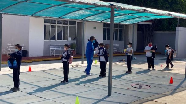 Regresan a clases alumnos en Jalisco; hay 60 mil que no tienen comunicación con docentes