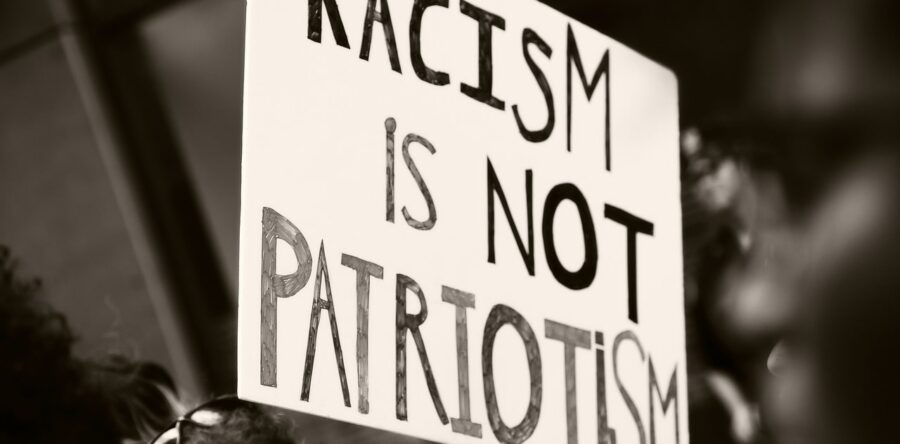 Crisis racial de EEUU es social y no de brutalidad policiaca: Carlos Ramírez