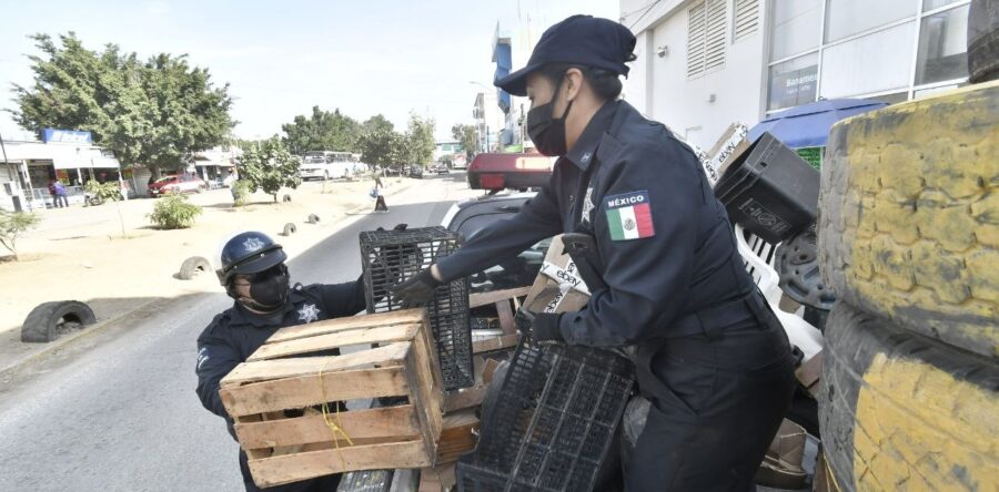 Ayuntamiento de Oaxaca de Juárez libera vialidades de la ciudad con el operativo “Barredora”
