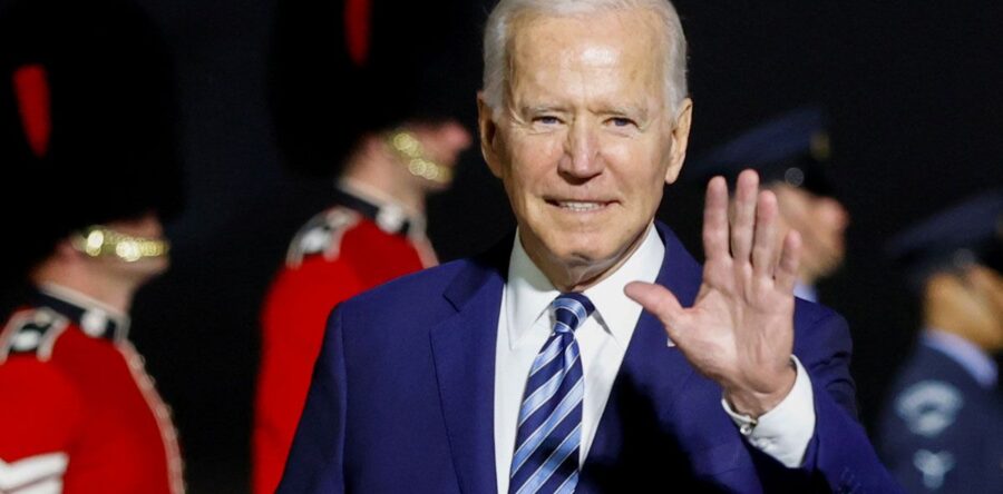 Biden se reúne con presidente de la Fed para evaluar economía de EU