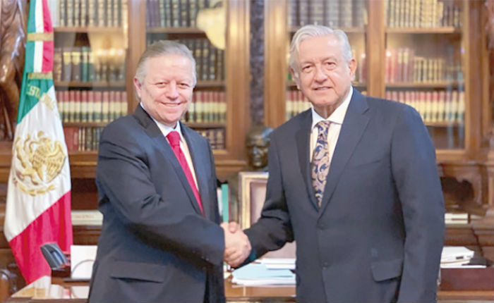 No ampliarán mandato de Zaldívar; 4T va por Banxico: Alfredo Martínez de Aguilar