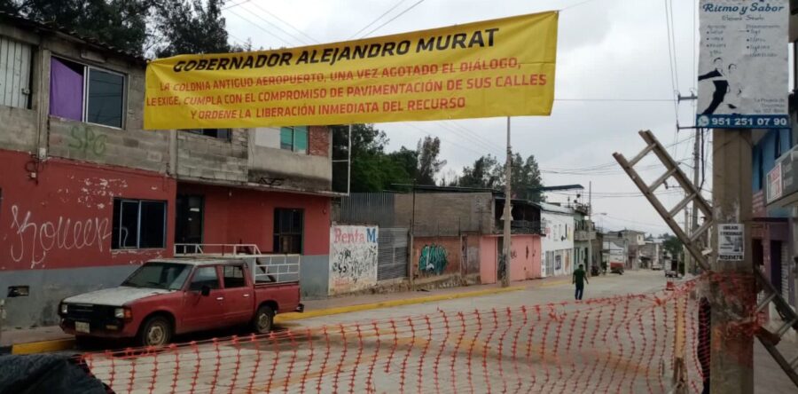 Continúa el bloqueo en Antiguo Aeropuerto por falta de luminarias