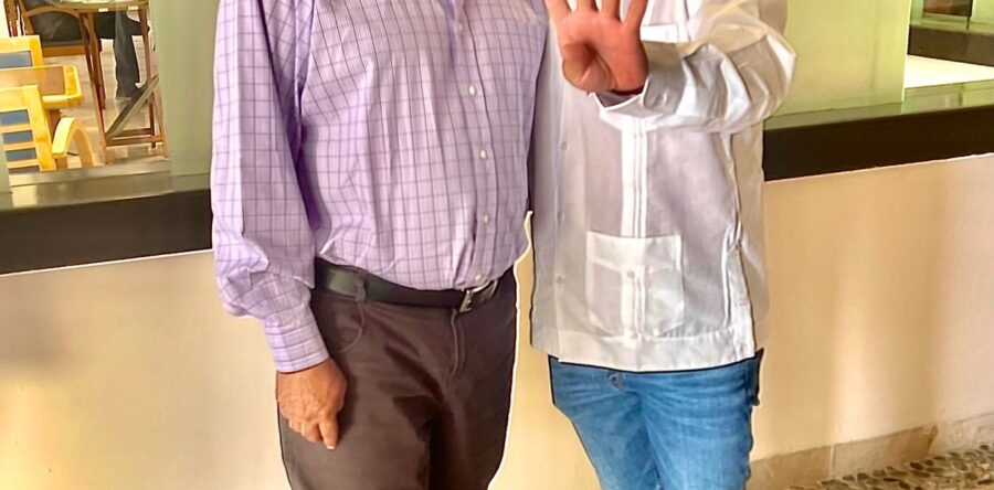 Fructífero encuentro entre López Obrador y García Márquez presidente electo de Santa Lucía del Camino