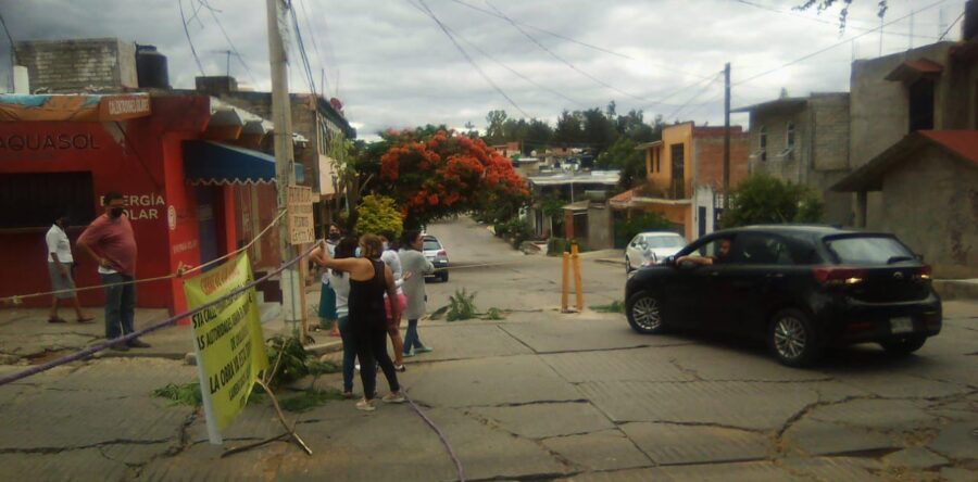 Piden a las autoridades abrir la calle de Orquídeas