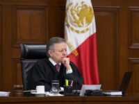 Juez admite amparo contra la ampliación del mandato de Zaldívar