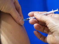 Abren registro para vacuna contra Covid-19 a jóvenes de 18 a 29 años; así se hace