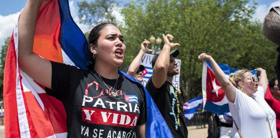 Miseria en Cuba, espejo en el que debe reflejarse México: Alfredo Martínez de Aguilar