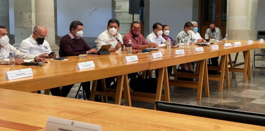 Gobierno de Oaxaca y Federación ofrecen retorno seguro a pobladores de la zona Triqui