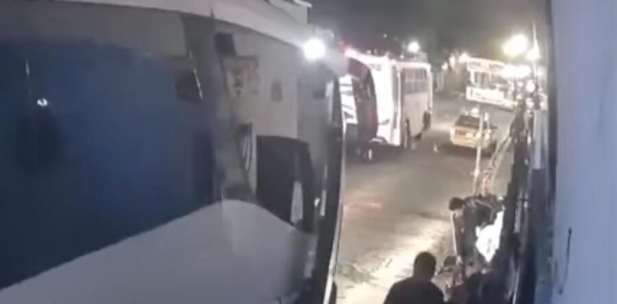 Joven se suicidó arrojándose a las llantas traseras de un autobús