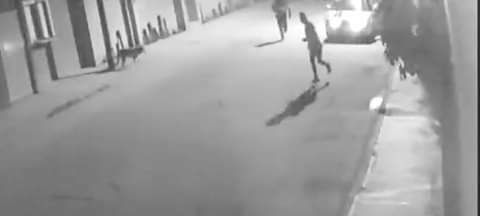 Asaltan de manera violenta a un taxista en la Capital del Estado