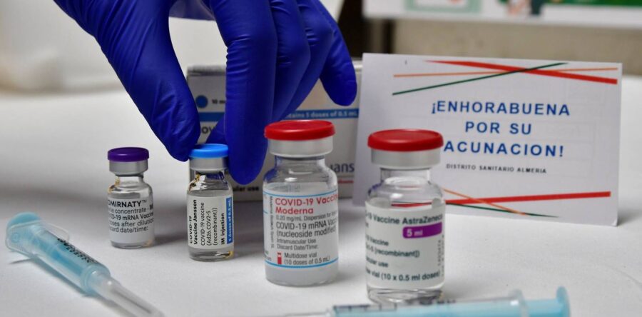 OMS pide a ciudadanos no mezclar dosis de distintas vacunas anticovid