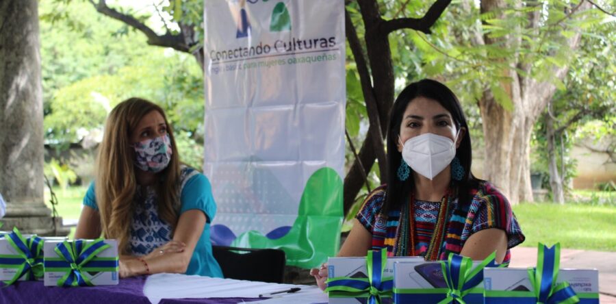 Mujeres se gradúan en Programa “Conectando Culturas, inglés básico para Oaxaqueñas