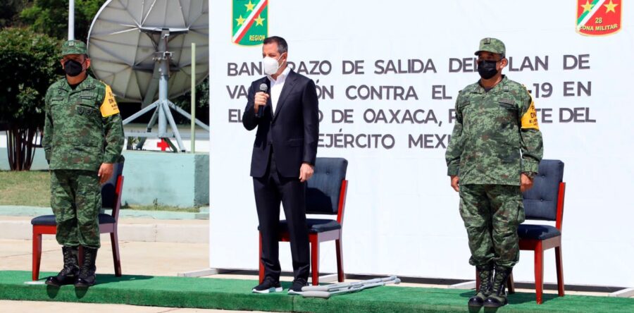 Dan Ejército Mexicano y Gobierno de Oaxaca banderazo de salida a brigadas del Plan de Vacunación contra el COVID-19 en zonas rurales