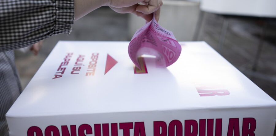 Deducciones de la consulta: Carlos R. Aguilar Jiménez