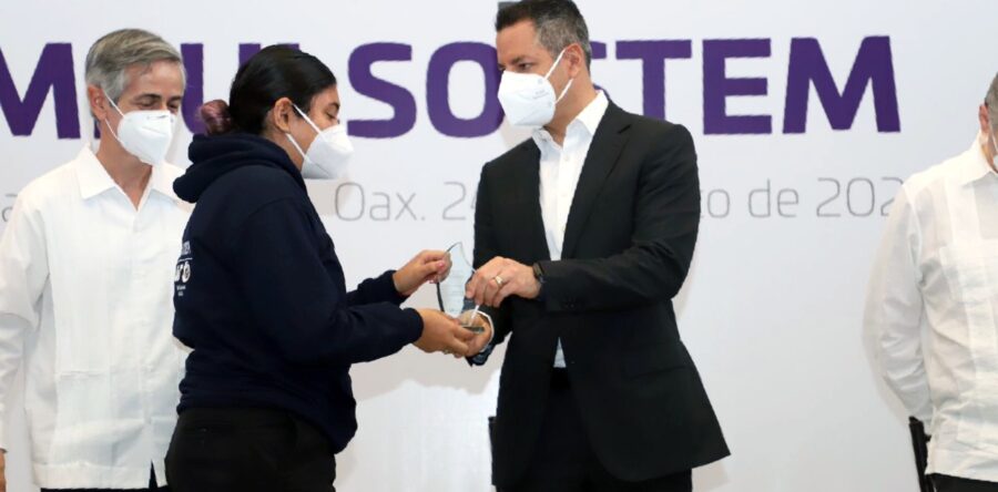 El más grande poder de la sociedad es el conocimiento: AMH