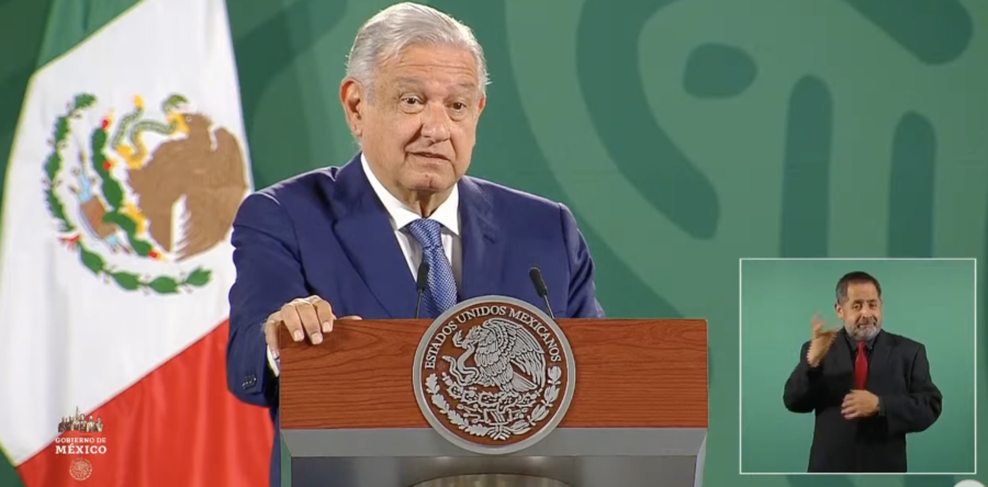 AMLO celebra retorno a clases: ‘me tocó levantar a las 6 a mi hijo Jesús’