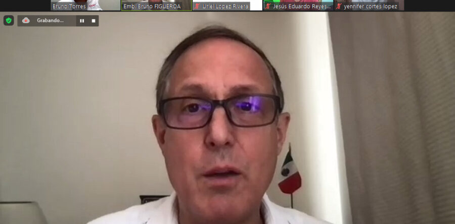 Educación y capacitación, importante para el desarrollo de una nación: Bruno Figueroa