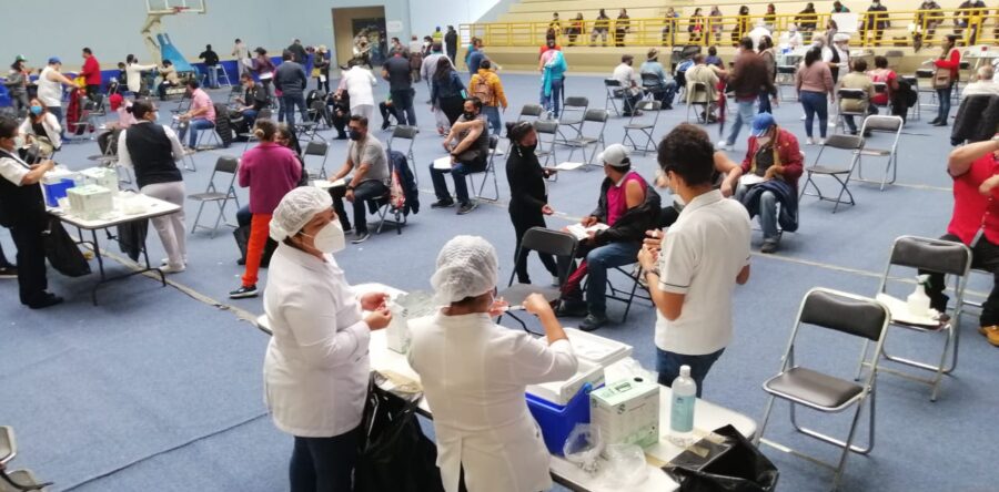 Oaxaca, de los estados del Sureste del país, con mayor población vacunada contra COVID-19