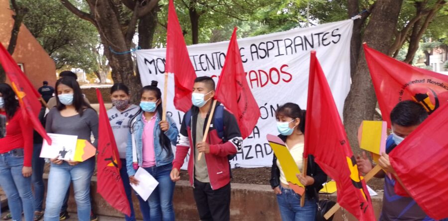 Reprobados de la UABJO piden el incremento de la matrícula escolar