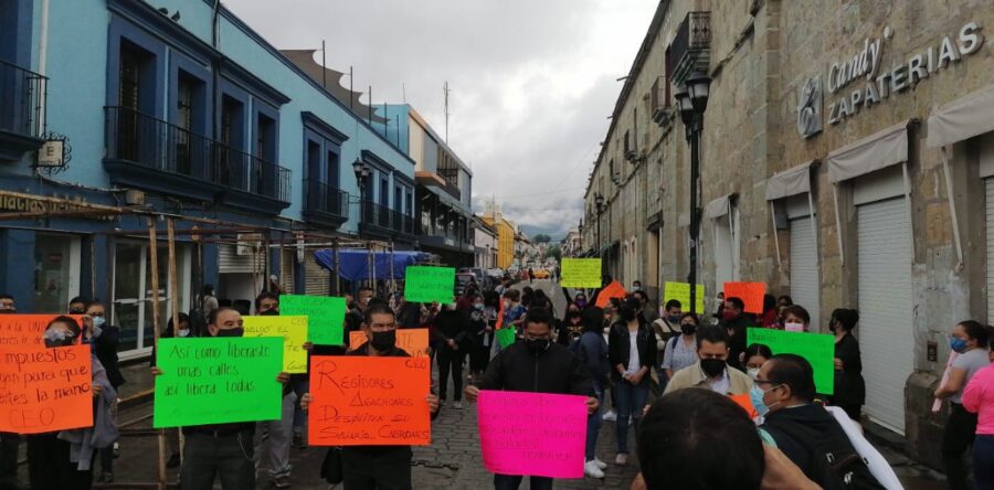 Truenan comerciantes establecidos contra el edil, Oswaldo García Jarquín