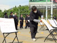 Continúan con su protesta los trabajadores de Seglim