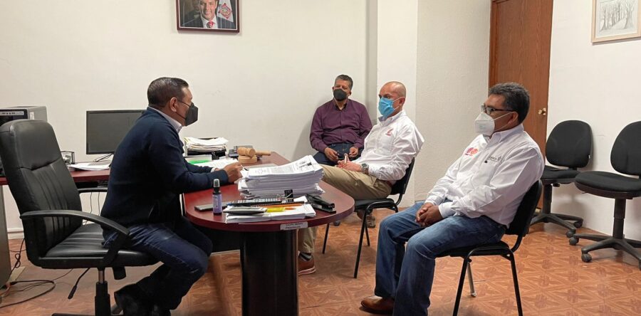 A favor de la base trabajadora, firma Cobao y SUTCOBAO revisión salarial